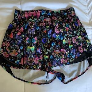 Lululemon 4” hotty hot high rise shorts!